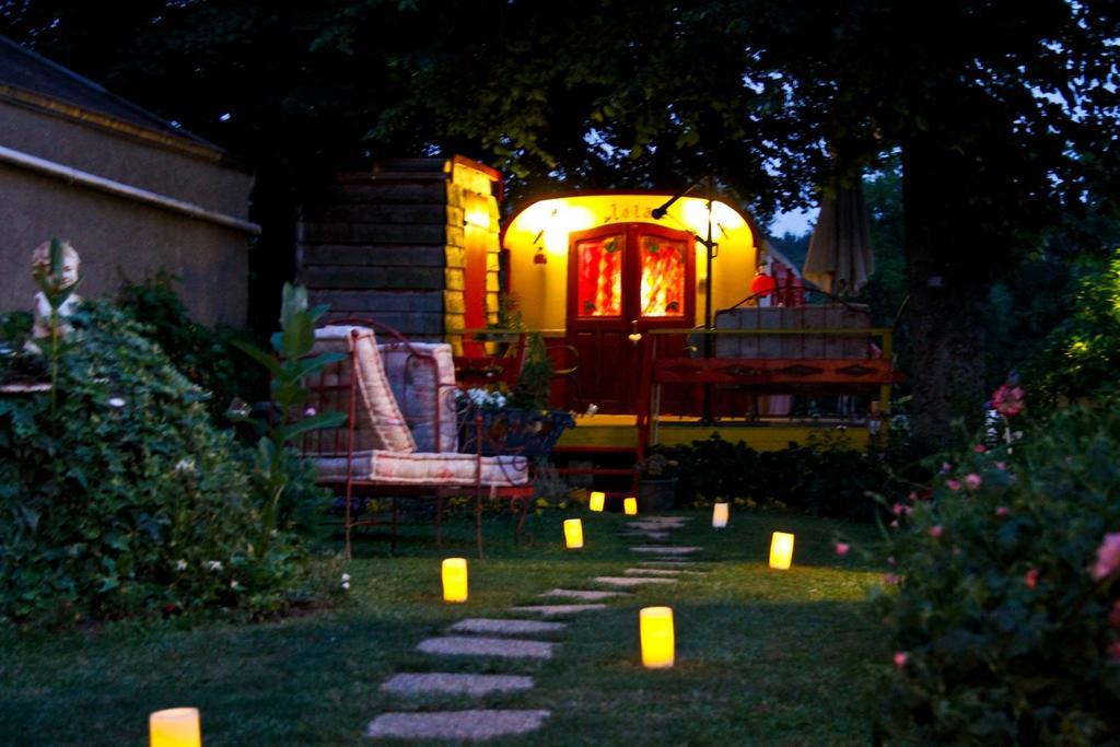 La Roulotte De Lola - Chambre D'Hotes La Celle  Exteriör bild