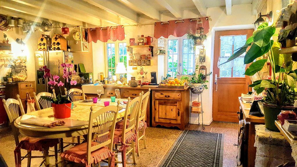 La Roulotte De Lola - Chambre D'Hotes La Celle  Exteriör bild