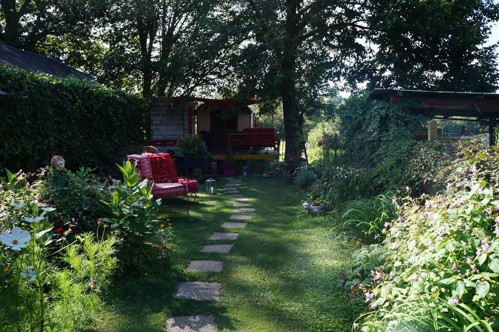 La Roulotte De Lola - Chambre D'Hotes La Celle  Exteriör bild