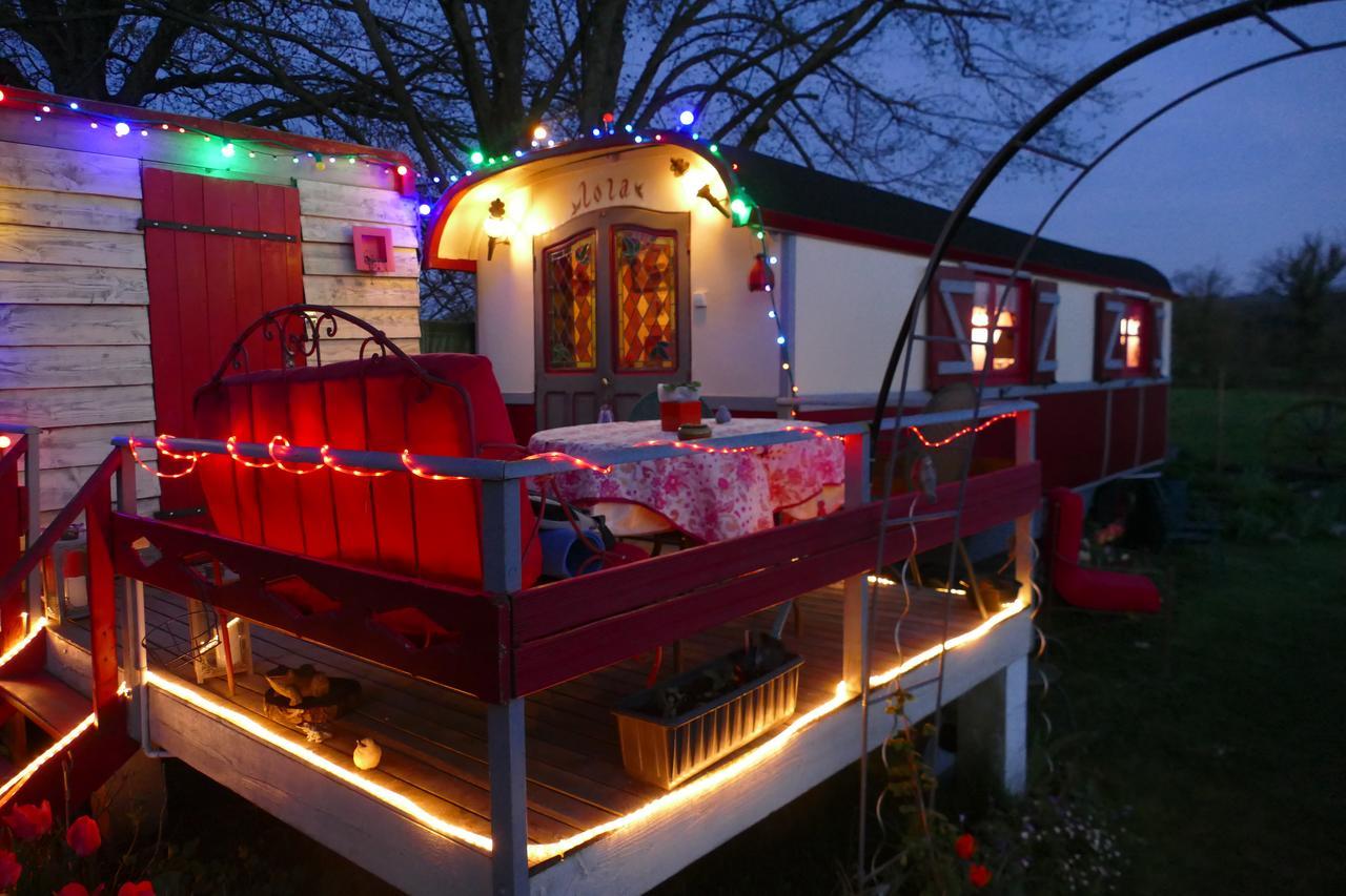 La Roulotte De Lola - Chambre D'Hotes La Celle  Exteriör bild